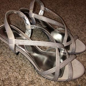 Nina low strappy heel